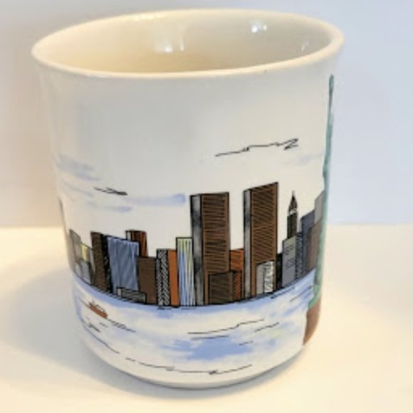 VINTAGE NEW YORK "THE STATUE OF LIBERTY" COFFEE MUG - Picture 2 of 6